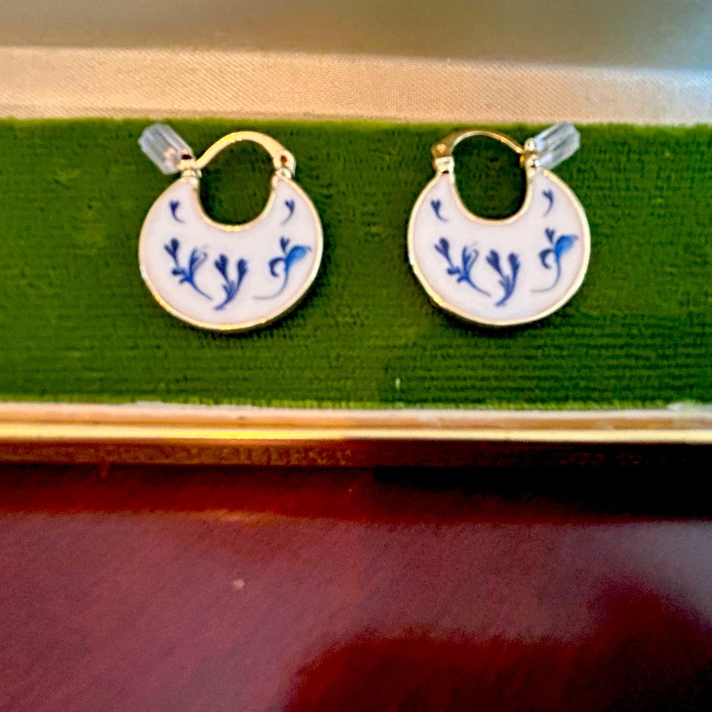 🌼3 for $30 NWOT Gold tone and Blue and White Hoop Earrings